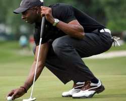 He also has a great love for golf besides football He also has a great love for golf besides football. He loves the game in such a way that he can wake up at 4 a.m. before 49ers practice just to hit go